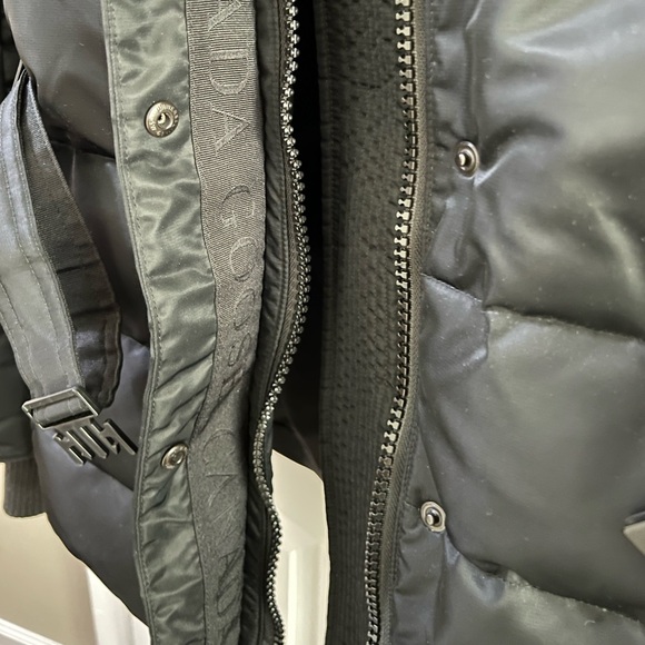 🎄🥗Like new condition Canada Goose MCKENNA Coat Black Size M - Picture 9 of 15